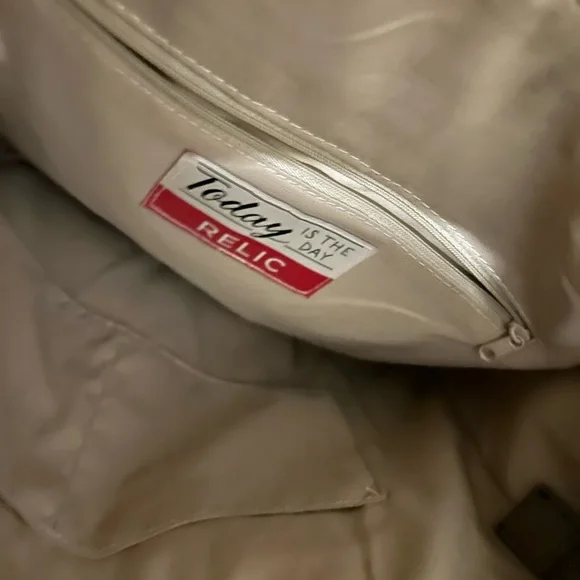 Large tan Relic by Fossil leather tote/workbag. Excellent condition. - Picture 3 of 3